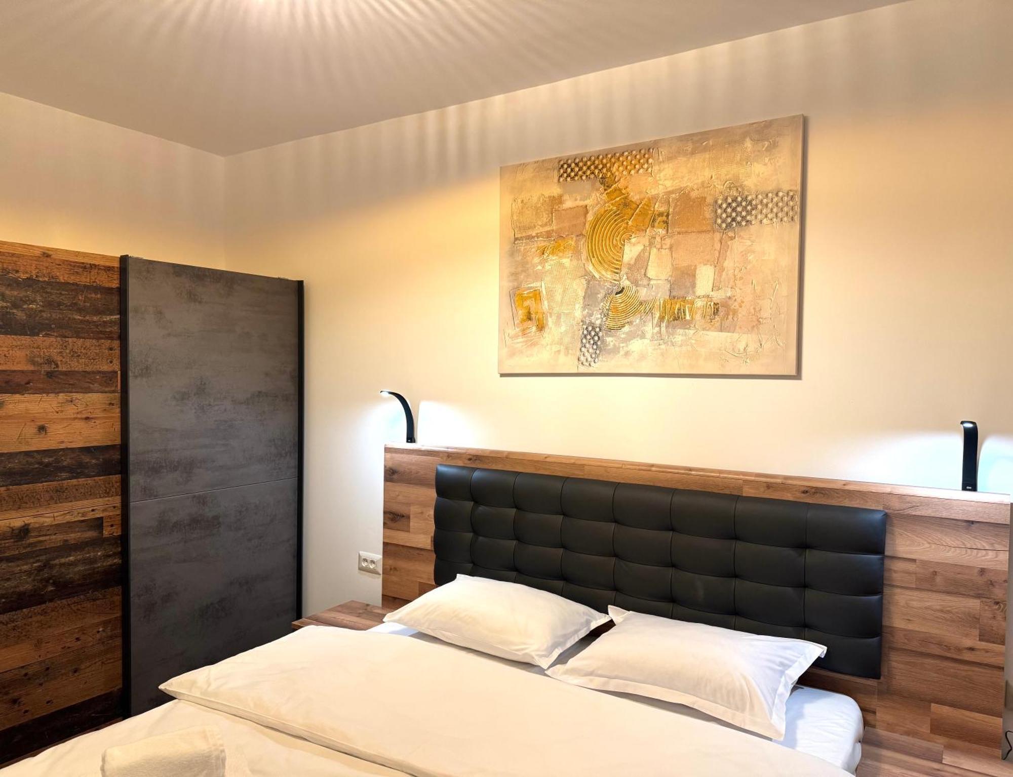 Busteni Mountain View Suites By The River - Ev Plug Exterior foto